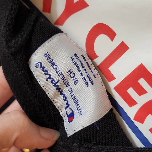 Champion Half-Zip Pullover - Picture 3 of 3